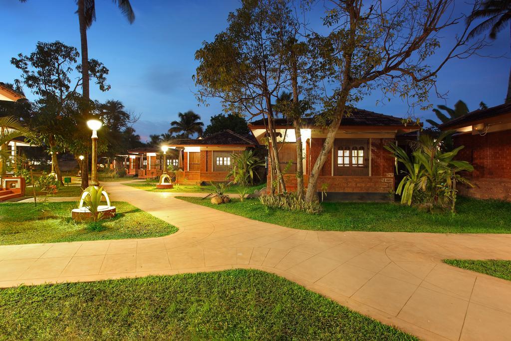 Cherai Beach Resorts Exterior photo